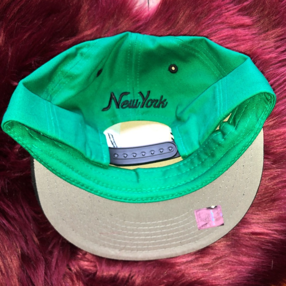 SnapBack - Picture 3 of 5